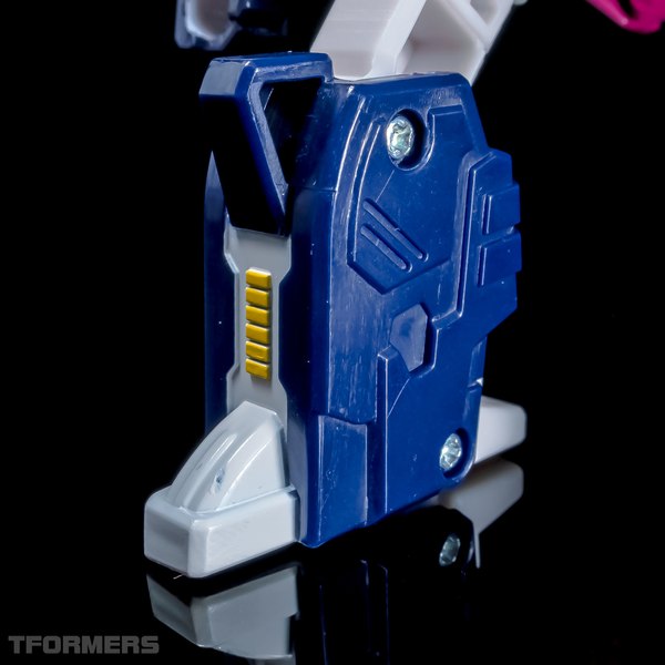 TFormers Titans Return Gallery   Siege On Cybertron Pounce 76 (75 of 92)